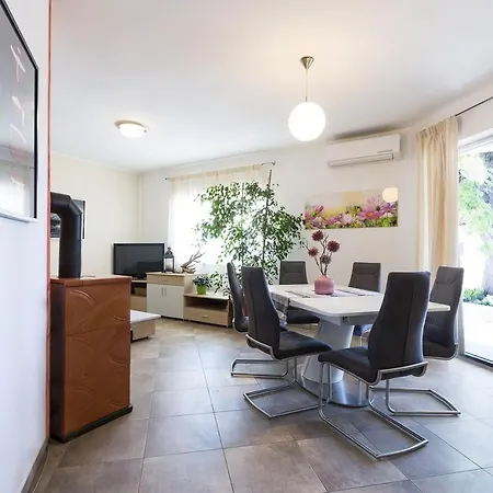 Apartman Carmen