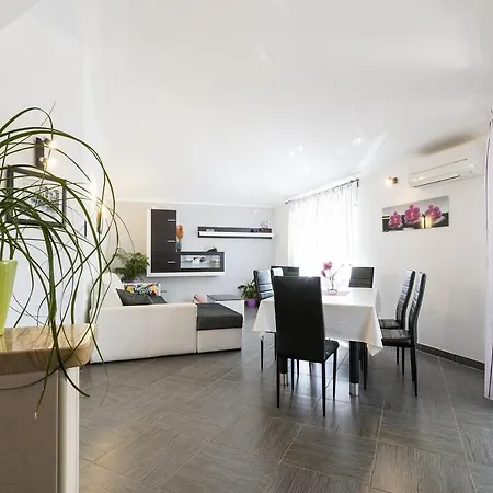 Carmen Apartman