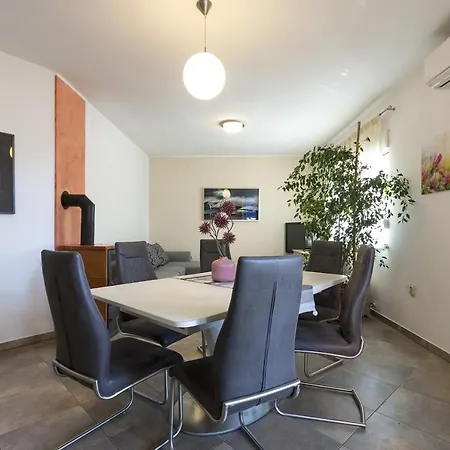 Carmen Apartman *
